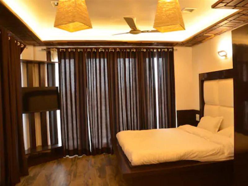 Hotel Bellevue Inn Gangānagar Eksteriør billede